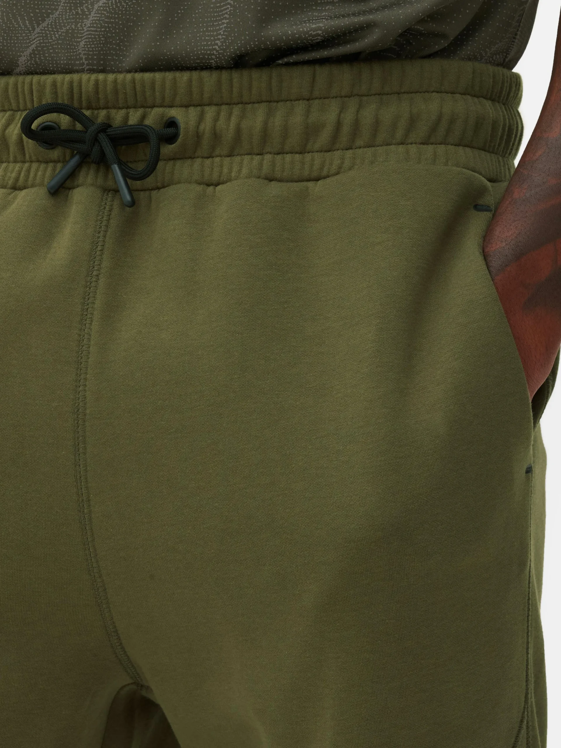 Sportbekleidung|Jogginghosen|Primark Eingefasste Slim-Fit-Jogginghose Khakifarben