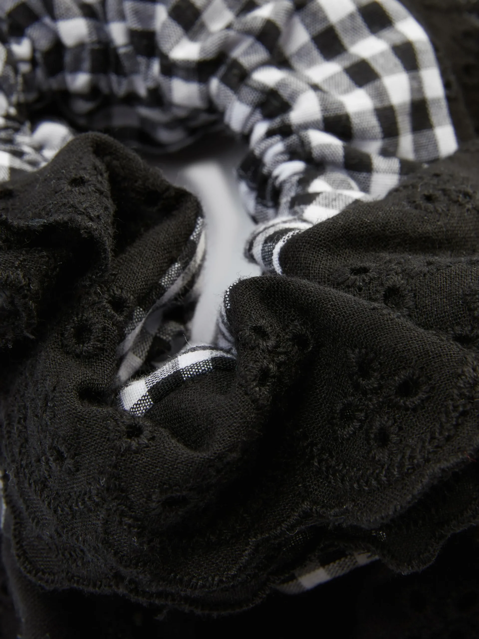 Haarschmuck|Primark Jumbo-Haargummi Mit Vichykaros Und Spitze Schwarz