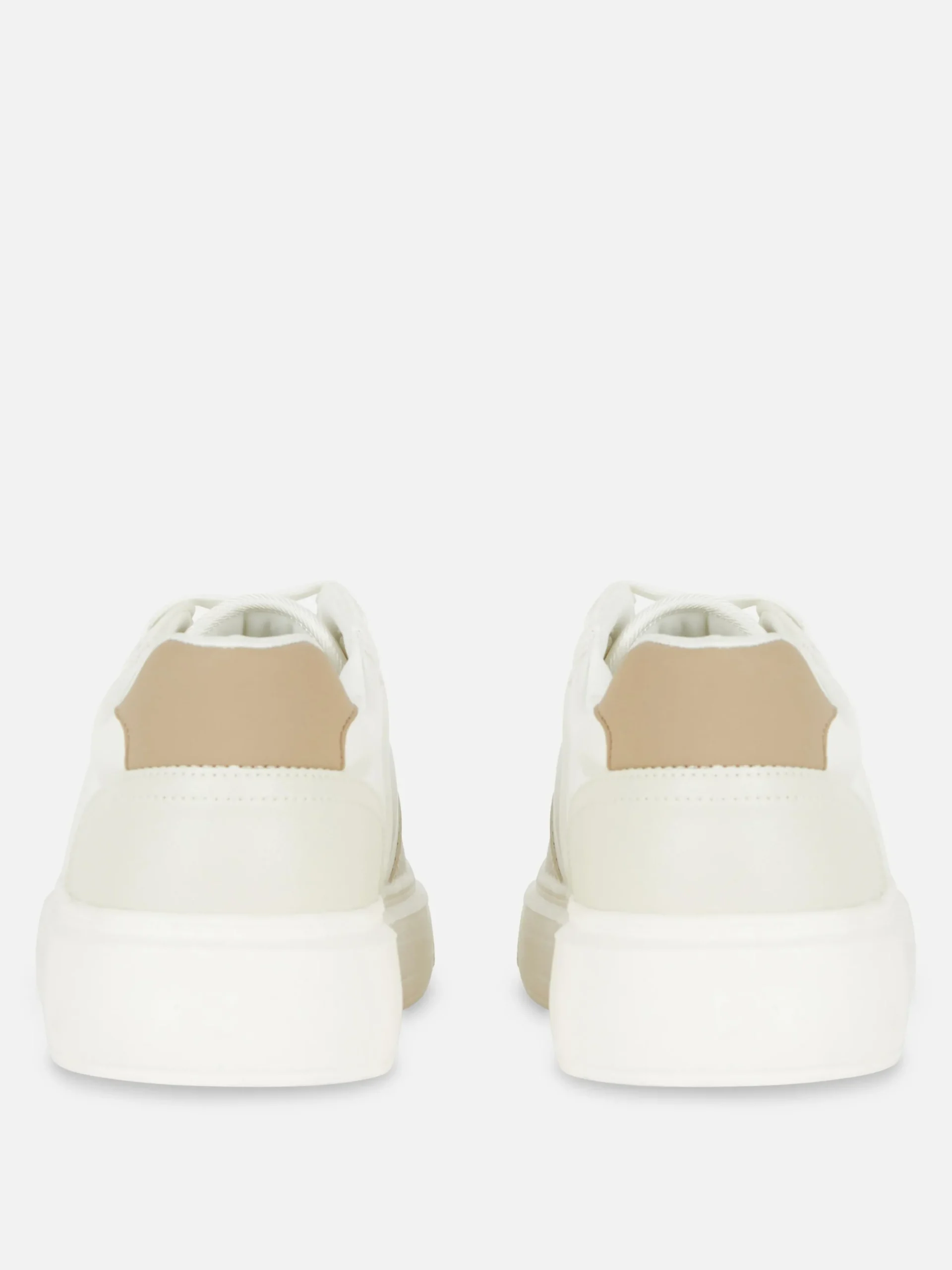Sneakers|Primark „Kem“ Low-Top-Sneaker Mit Schnürung Weiß