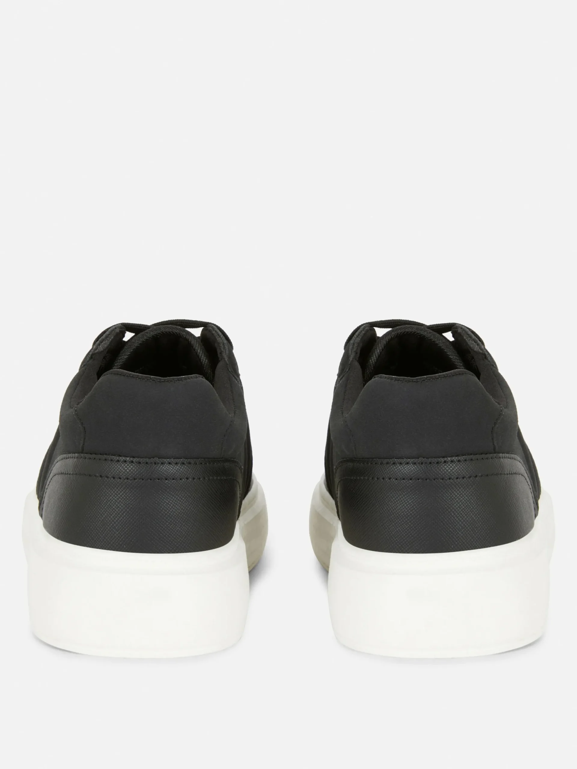 Sneakers|Primark „Kem“ Low-Top-Sneaker Mit Schnürung Schwarz