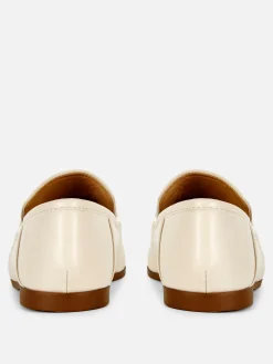 Flache Schuhe|Primark Kunstleder-Loafer Mit Trensenverzierung Ecrufarben