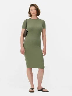Kleider|Primark Kurzärmeliges Midi-Pulloverkleid Khakifarben