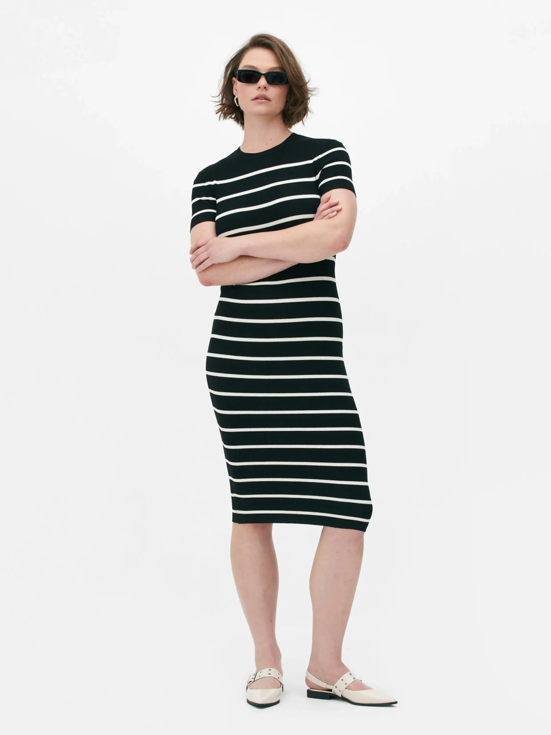 Kleider|Primark Kurzärmeliges Midi-Pulloverkleid Schwarz/Weiß