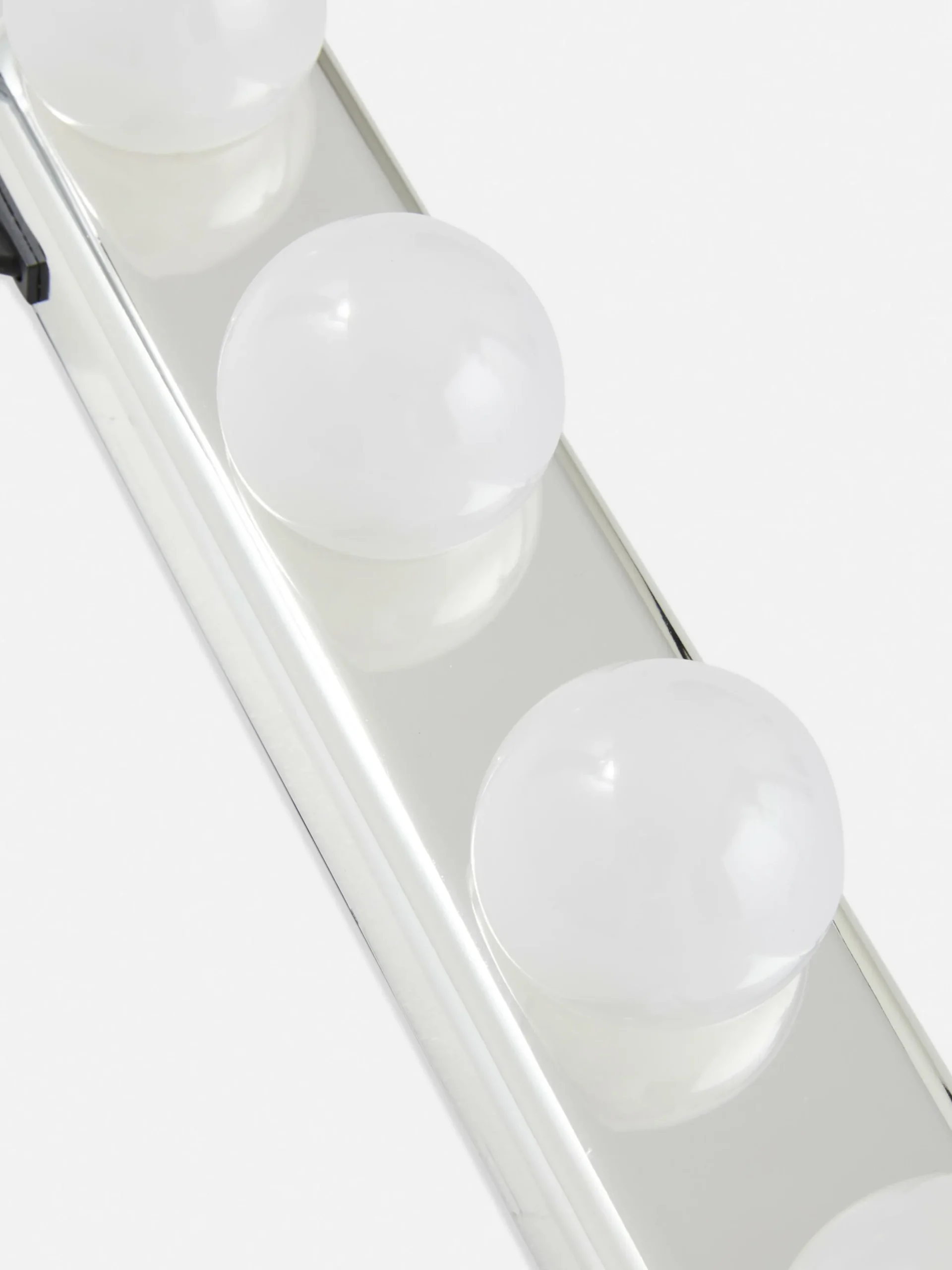 Beleuchtung|Primark LED-Glühlampenleuchte Multi