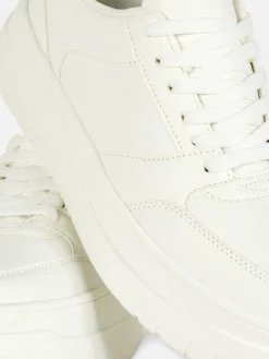 Sneakers|Primark Low-Top-Sneaker Mit Flatform-Sohle Weiß
