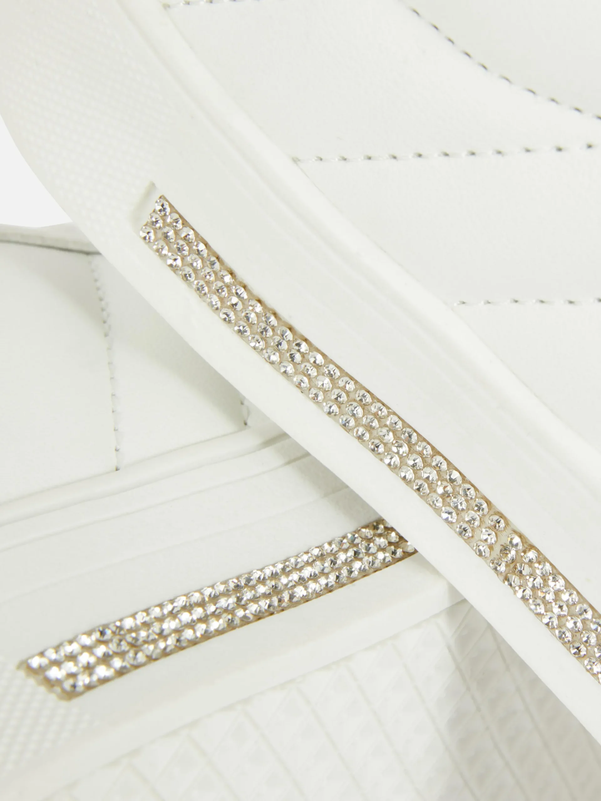 Sneakers|Primark Low-Top-Sneaker Mit Strasssteinen-Detail Weiß