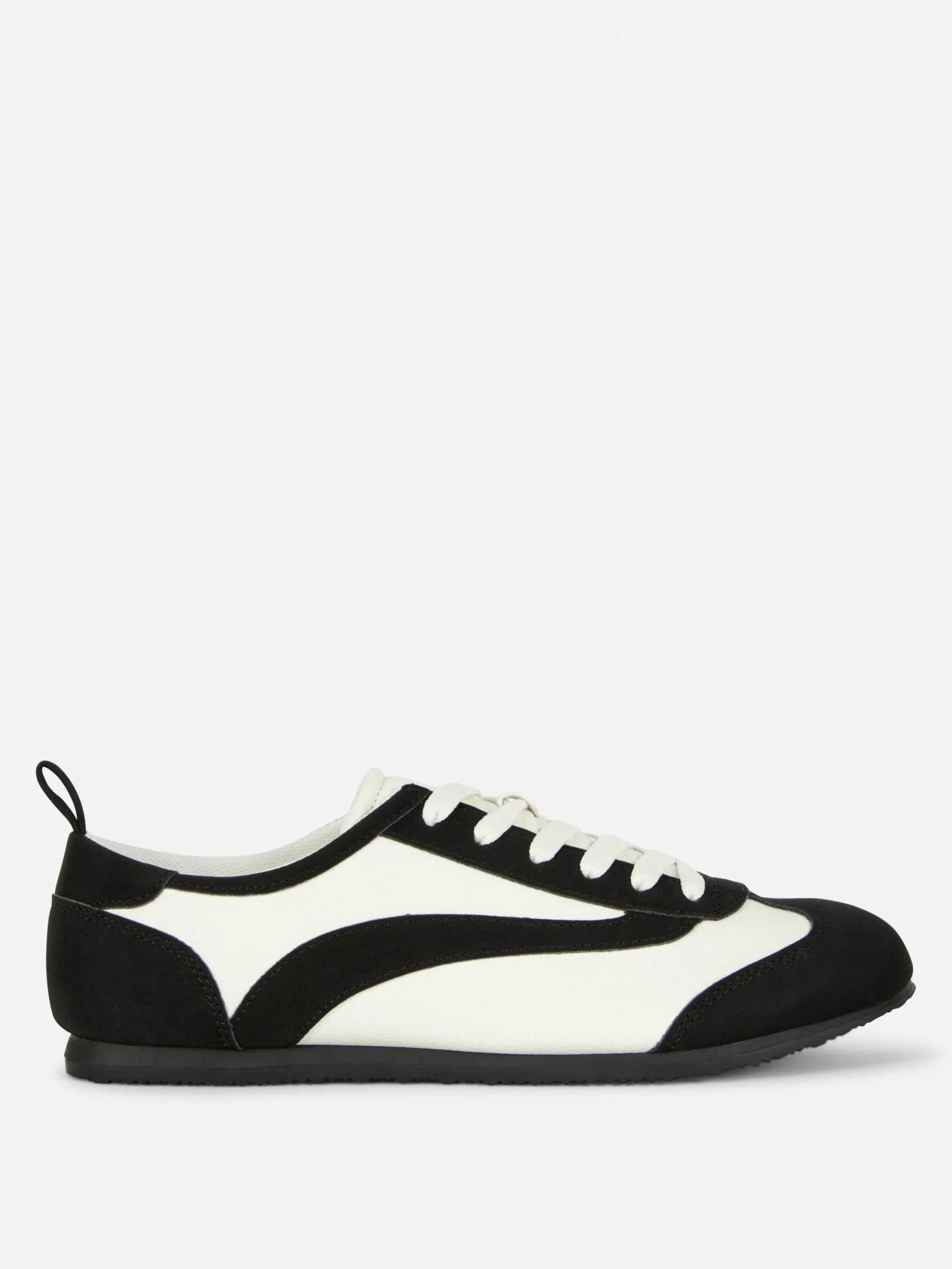 Sneakers|Primark Low-Top-Sneaker Zum Schnüren Mit Plimsoll Schwarz