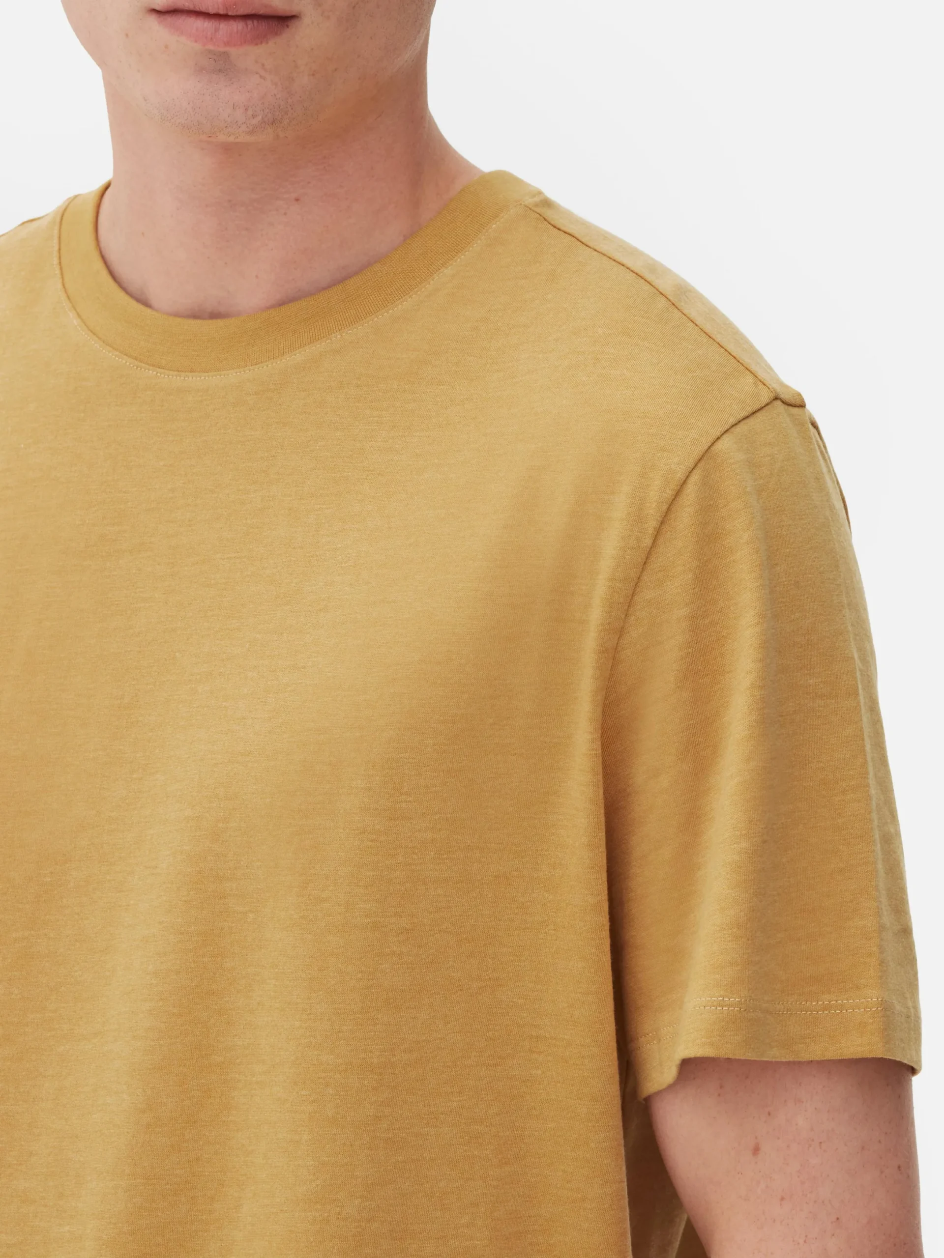 Tops Und T-Shirts|Primark Meliertes Regular-Fit T-Shirt Senffarben