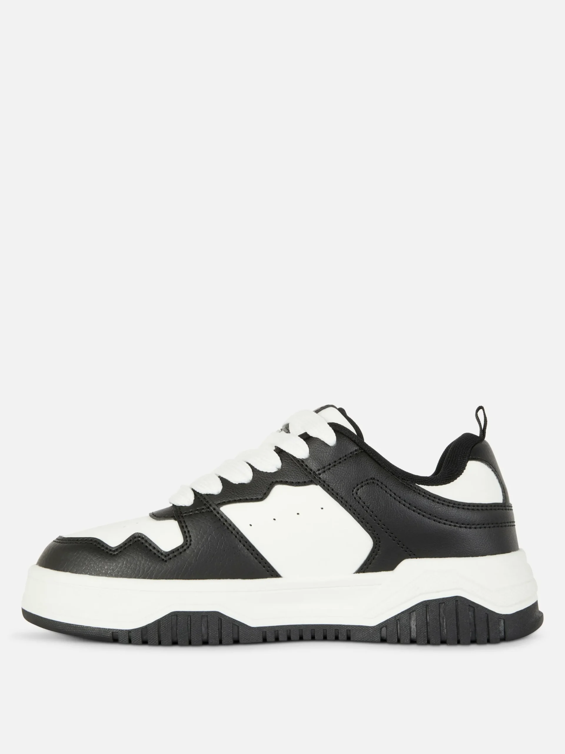 Sneakers|Primark Schnürsneaker Mit Kontrasteinsätzen Schwarz/Weiß