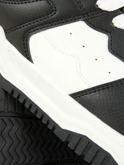 Sneakers|Primark Schnürsneaker Mit Kontrasteinsätzen Schwarz/Weiß