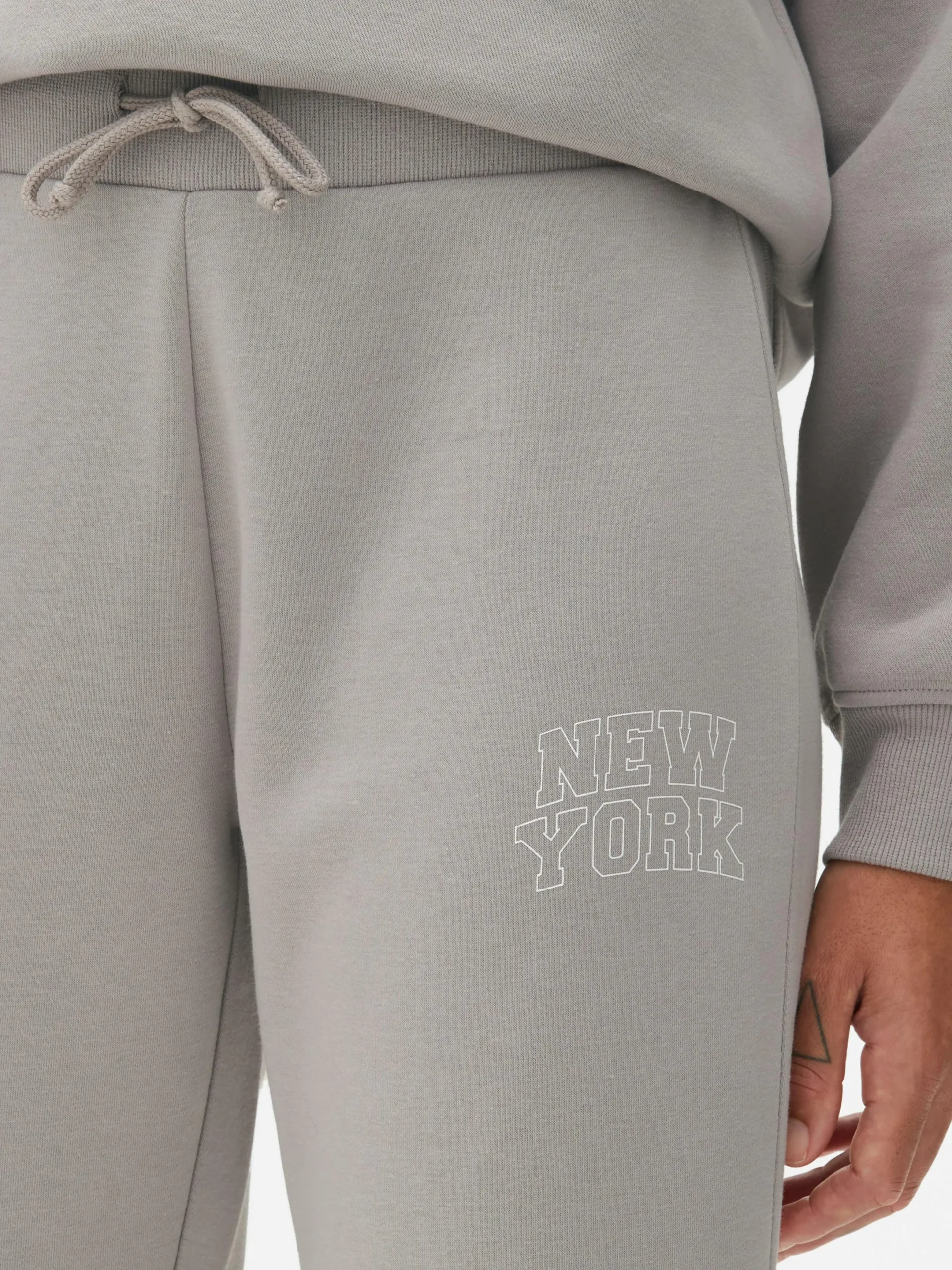 Jogginghosen|Primark Skinny-Fit-Jogginghose Mit Grafik Grau