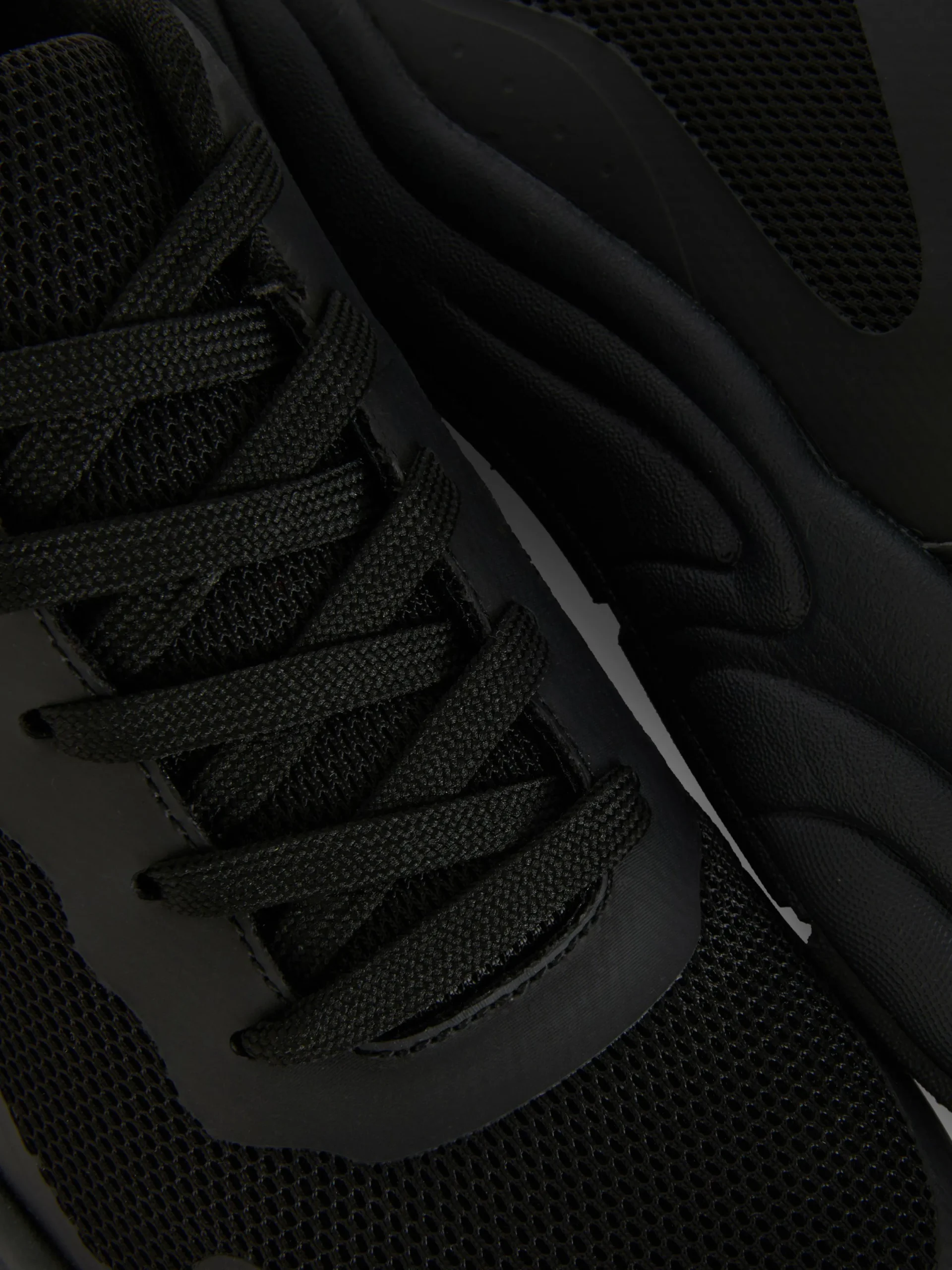 Sneakers|Primark Sneaker Mit Breiter Sohle Und Einsätzen Schwarz