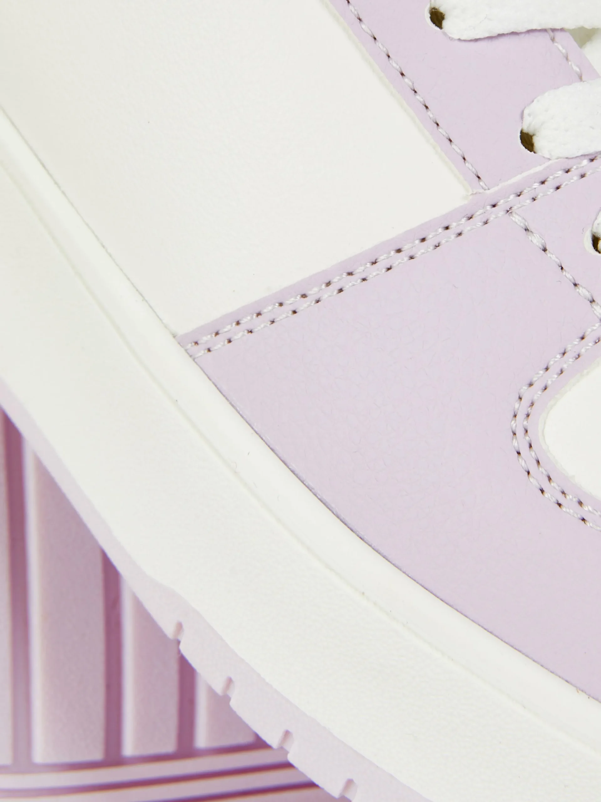 Sneakers|Primark Sportliche Low-Top-Sneaker Lilafarben