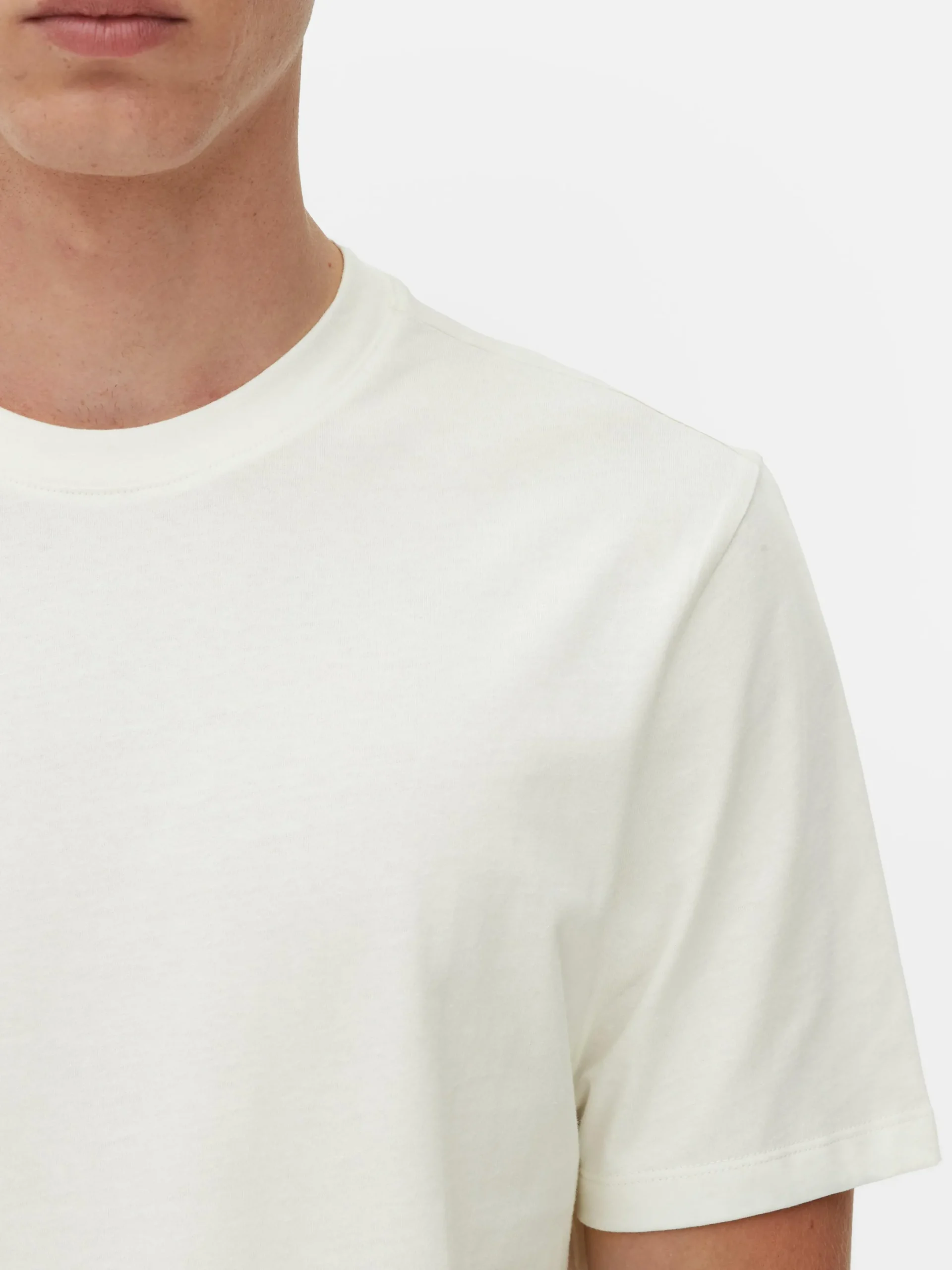 Tops Und T-Shirts|Primark T-Shirt Im Regular-Fit Mit Rundhalsausschnitt Ecrufarben